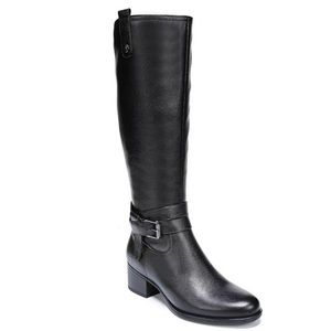 Naturalizer Kim leather boot. New with tags.